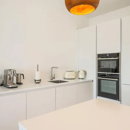 River & Sea View I *