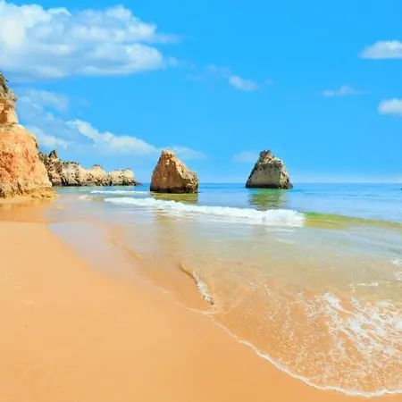 River & Sea View I *