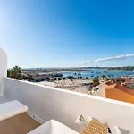 River & Sea View I ألفور